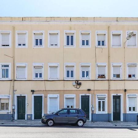 Vita Portucale ! Bright Campo Ourique W/ Terrace Лиссабон Экстерьер фото